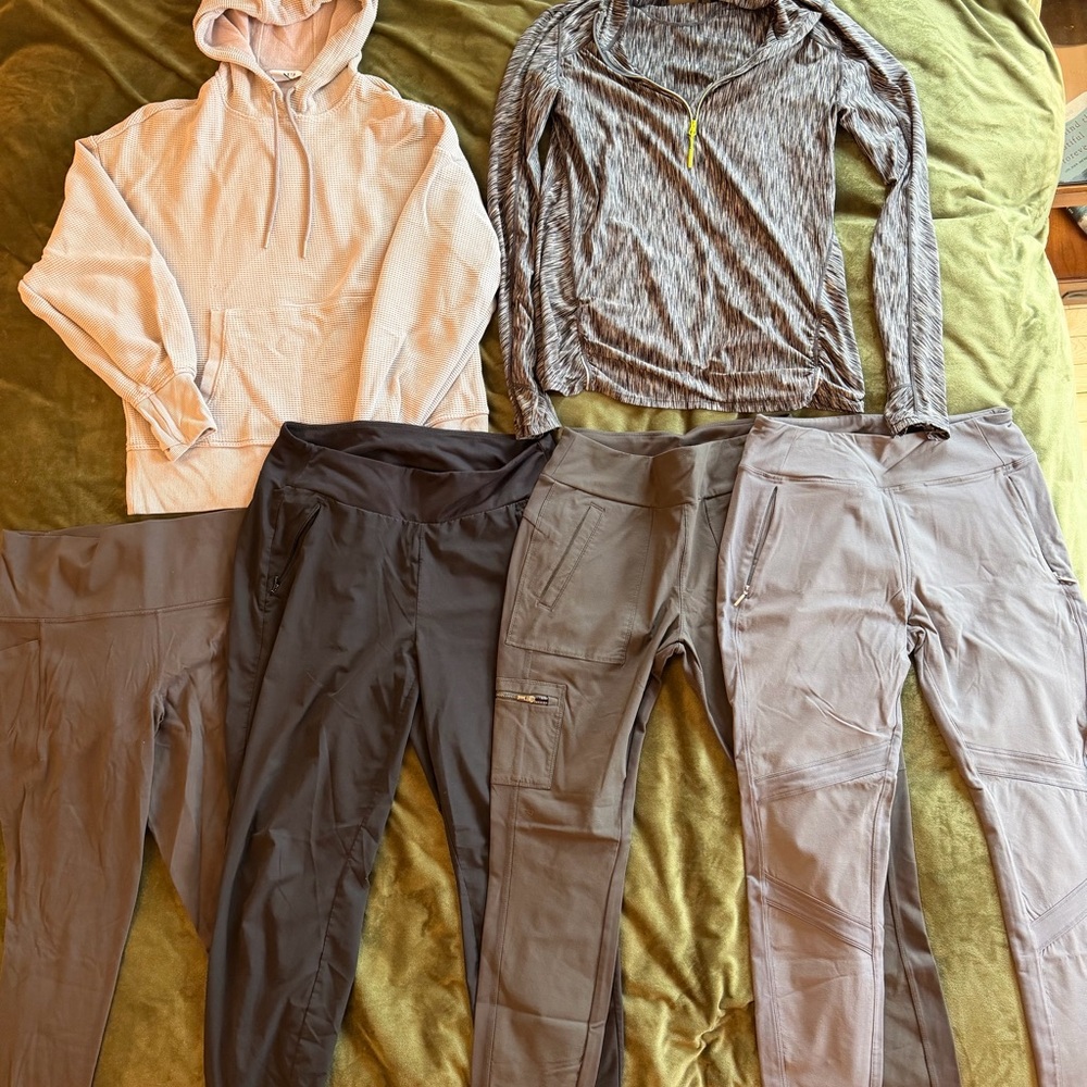 Athleta Gray and Black Active Utility Leggings Pack